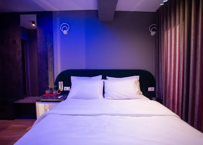 Standard At The Bubbles Jacuzzi Hotel apartamentowy